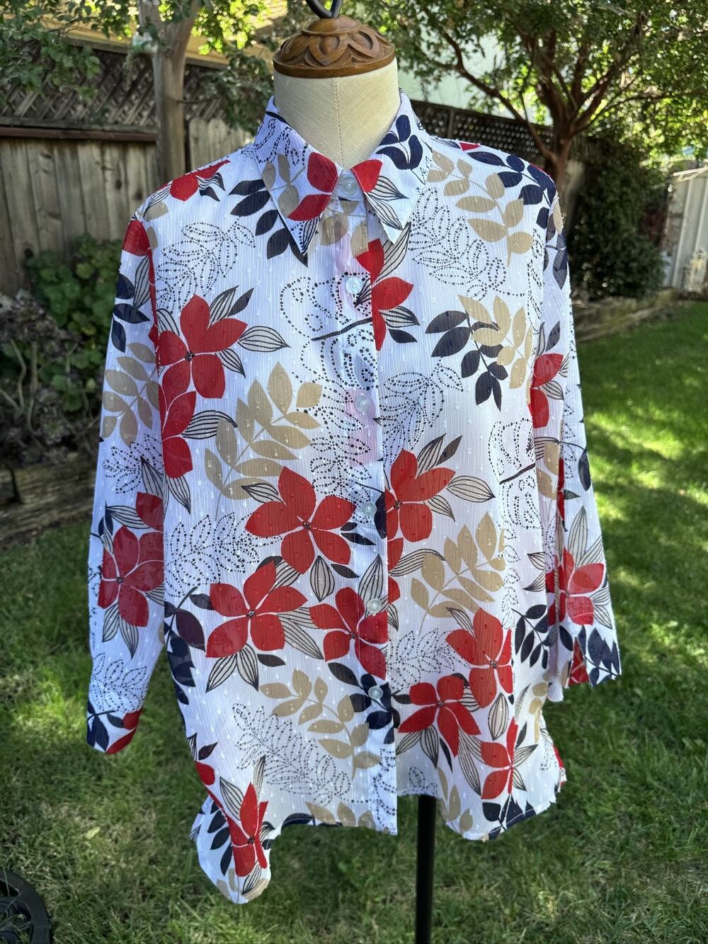 Alfred Dunner Women's Blouse 16P Petite Floral Button Front Swiss Dot Sheer - Picture 1 of 7